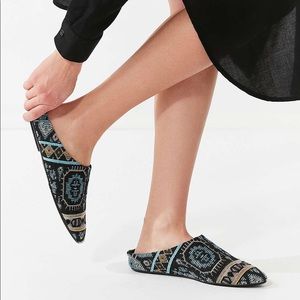UO Blue/Black Tapestry Mule